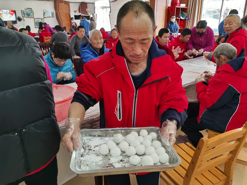 巧手包汤圆 快乐元宵节